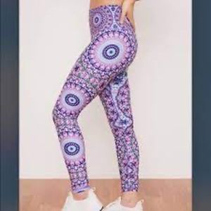 Wolven Chakra Print Legging